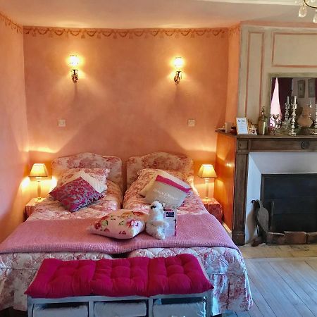 Maison Marthe B & B Saint-Sauveur-en-Puisaye Εξωτερικό φωτογραφία