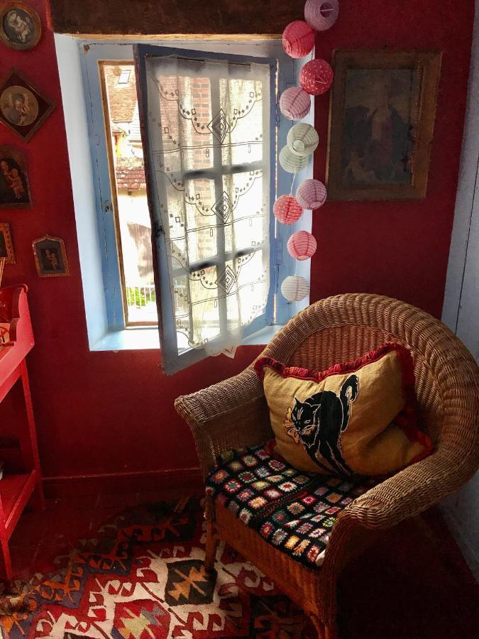 Maison Marthe B & B Saint-Sauveur-en-Puisaye Εξωτερικό φωτογραφία