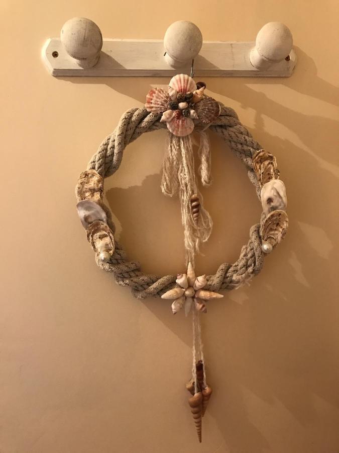 Maison Marthe B & B Saint-Sauveur-en-Puisaye Εξωτερικό φωτογραφία