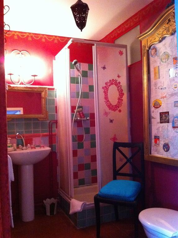 Maison Marthe B & B Saint-Sauveur-en-Puisaye Δωμάτιο φωτογραφία